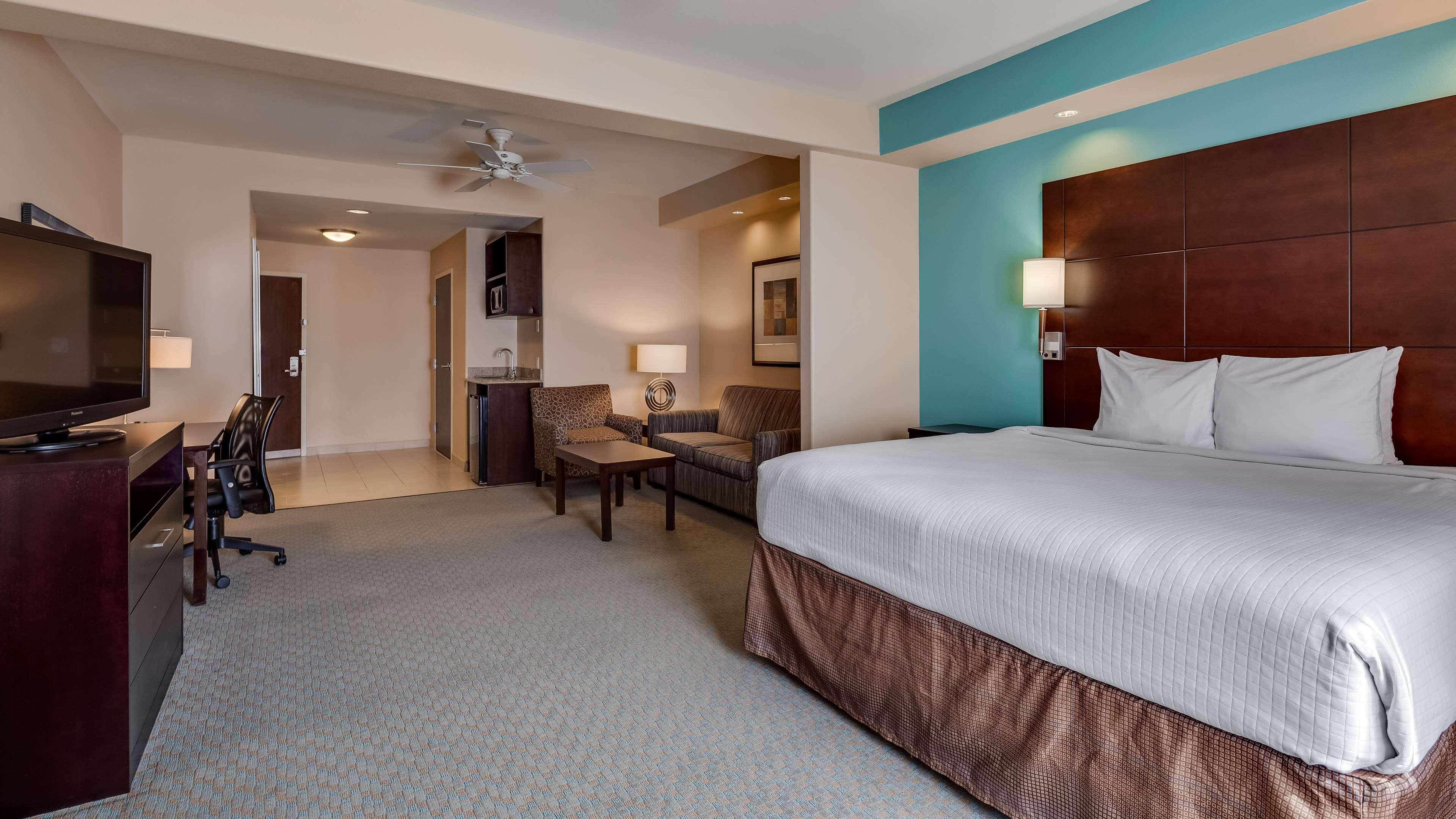 Best Western Plus Midland Suites Extérieur photo