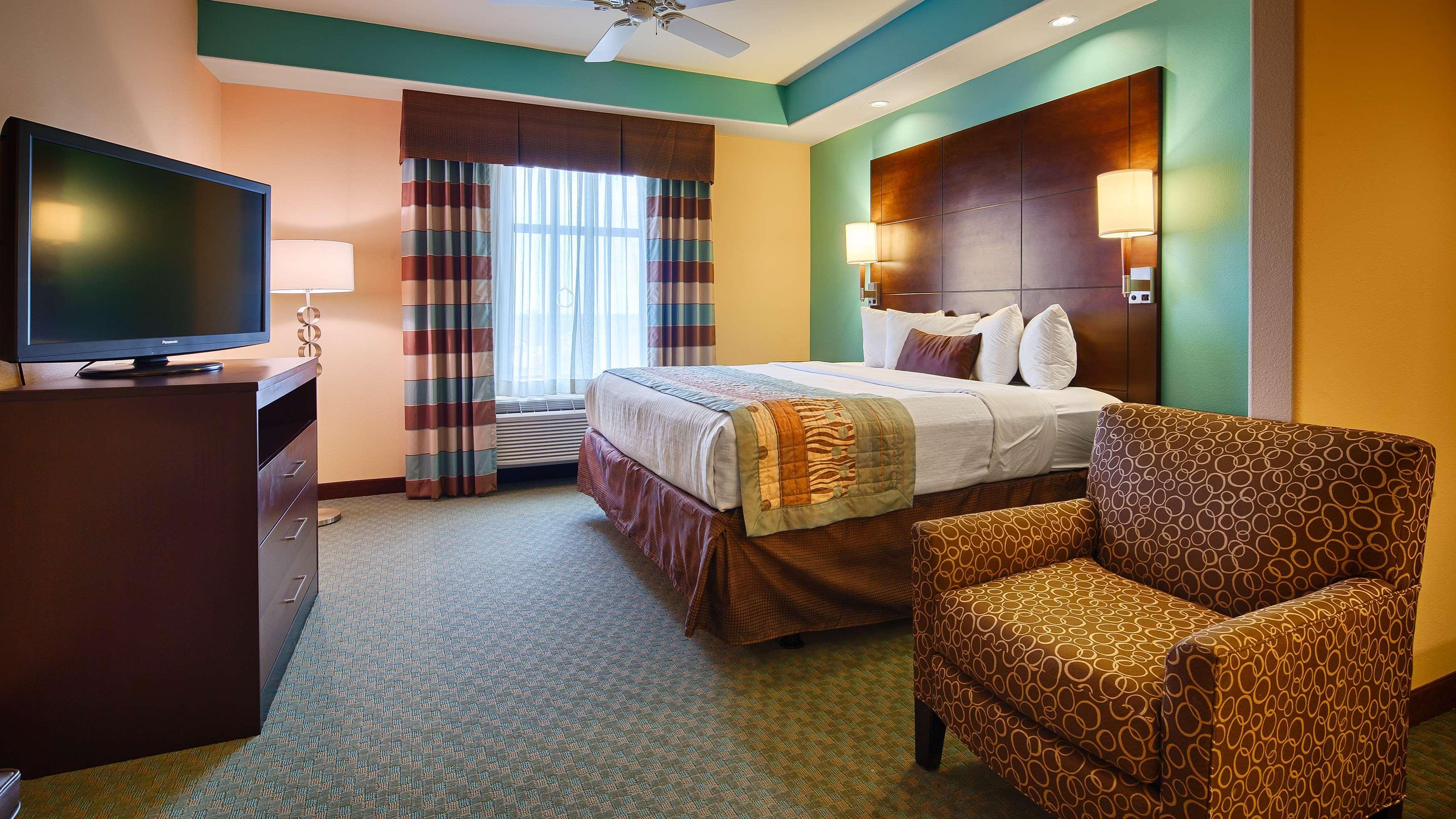 Best Western Plus Midland Suites Extérieur photo