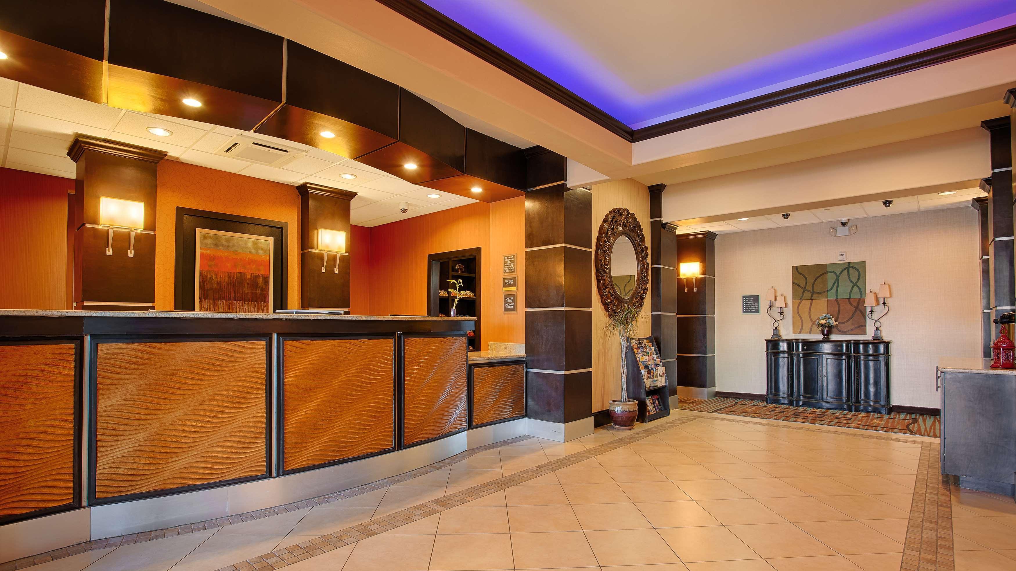 Best Western Plus Midland Suites Extérieur photo