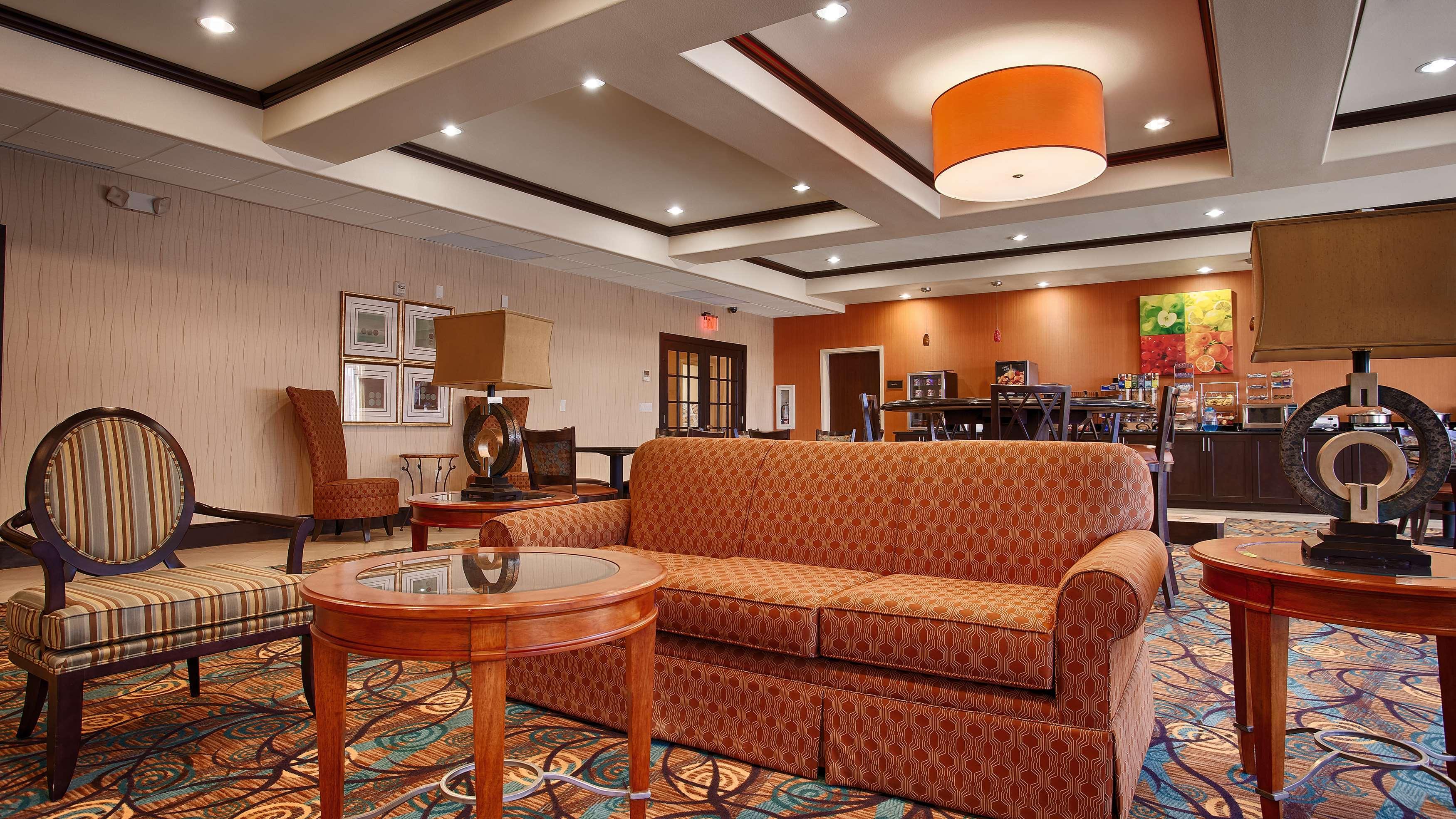 Best Western Plus Midland Suites Extérieur photo