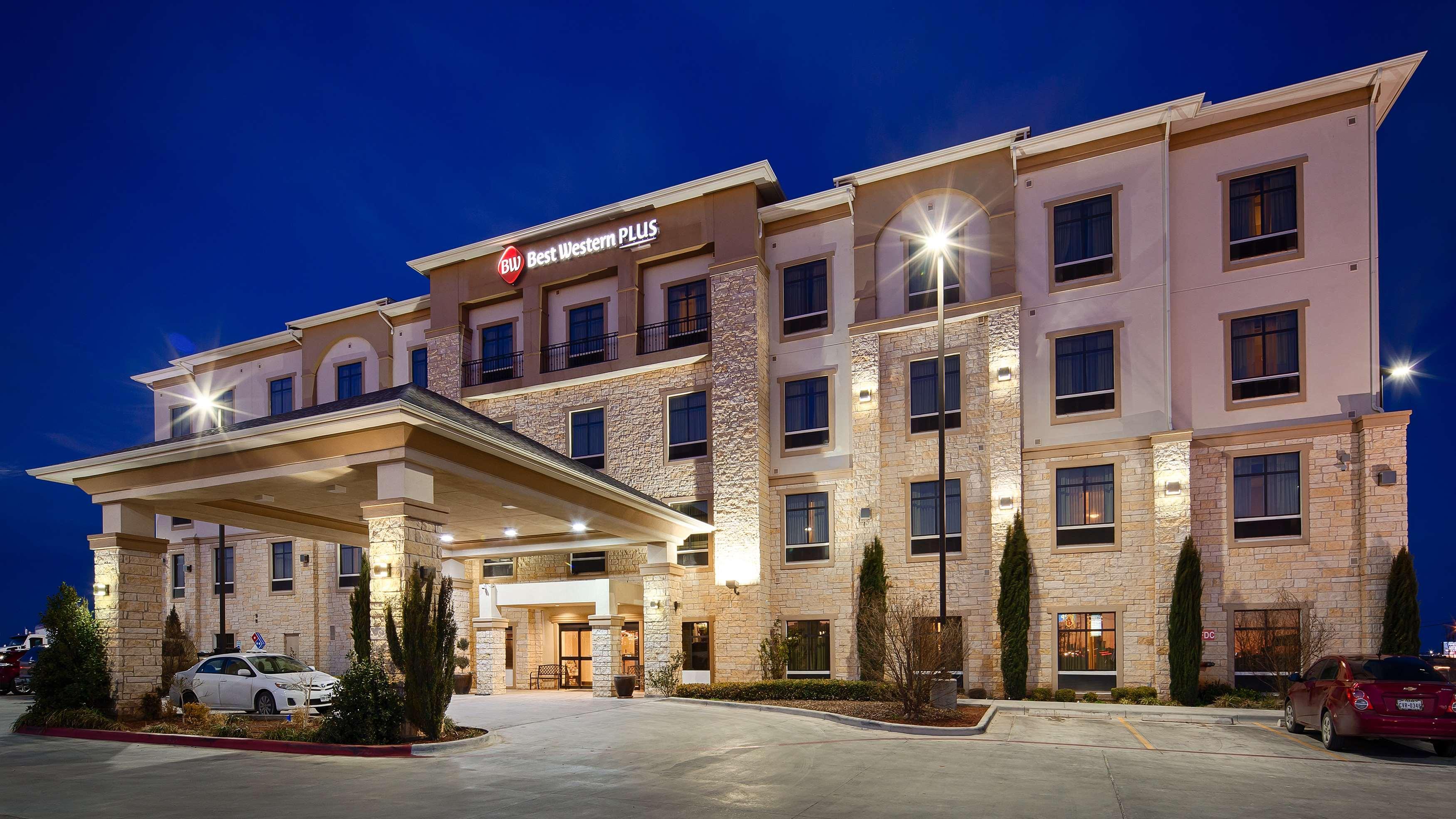Best Western Plus Midland Suites Extérieur photo