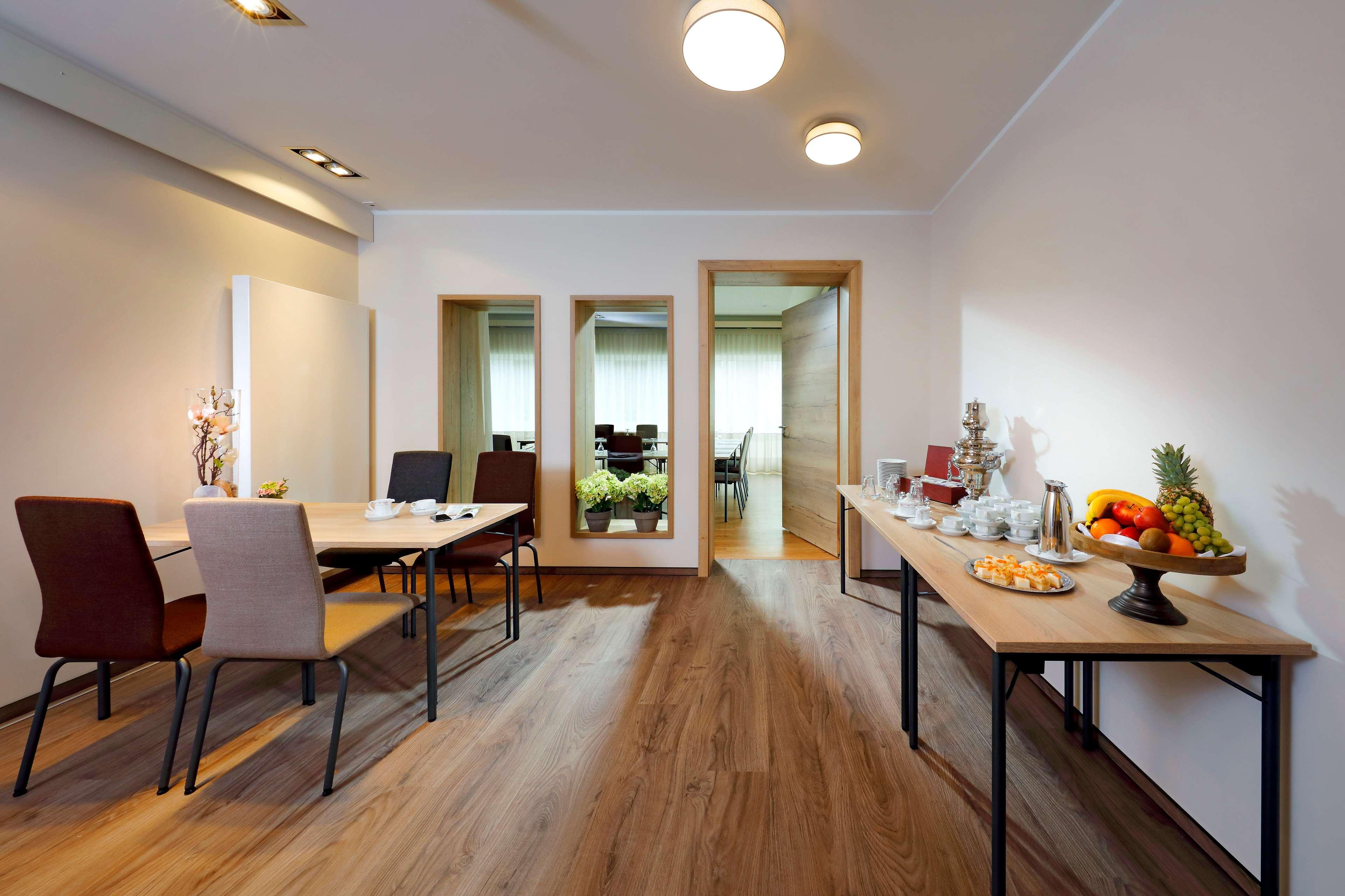 Best Western Plus Midland Suites Extérieur photo